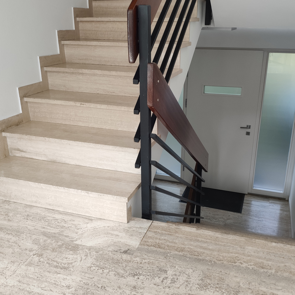 Treppe mit Treppenabsatz