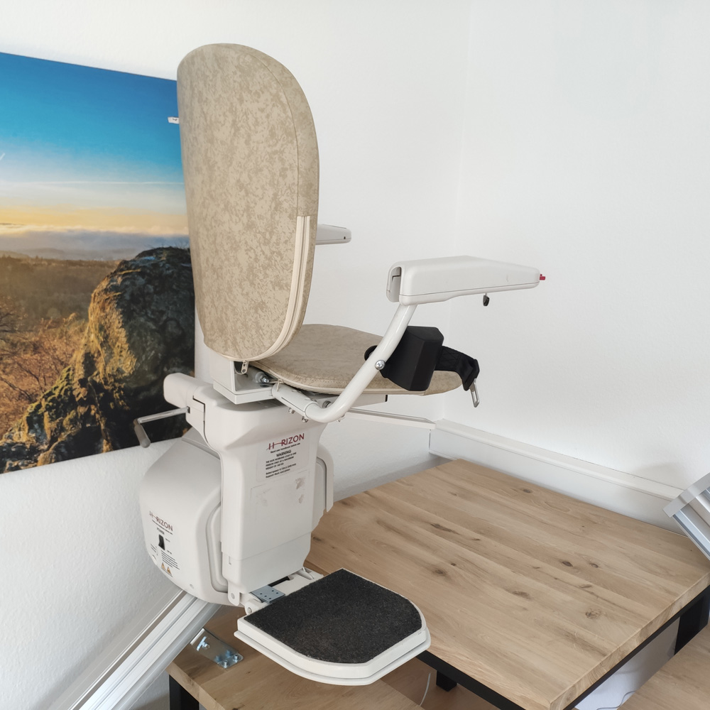 Automatische Drehfunktion beim Treppenlift
